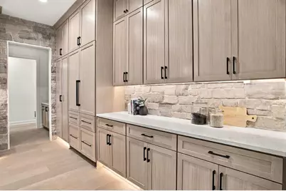 1426 Holdridge Circle, Wayzata, MN 55391 - Photo 12