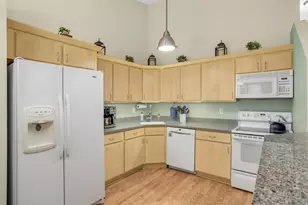 14216 Chestnut Dr, Eden Prairie, MN 55347 - Photo 12