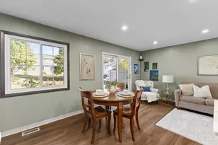 3304 River Bluff Dr, Eagan, MN 55121 - Photo 8