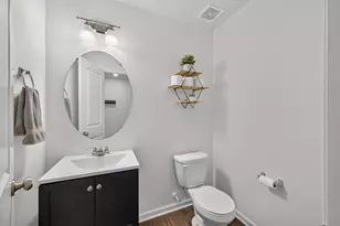 748 Midtown Ln, New Brighton, MN 55112 - Photo 8