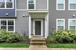 748 Midtown Ln, New Brighton, MN 55112 - Photo 2