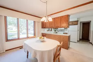 3379 Southgate Ct, Eau Claire, WI 54701 - Photo 8
