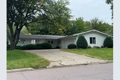 15 10th Street SE, Wells, MN 56097 - Photo 1