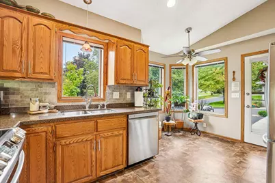 994 Stratford Lane W, Burnsville, MN 55337 - Photo 18