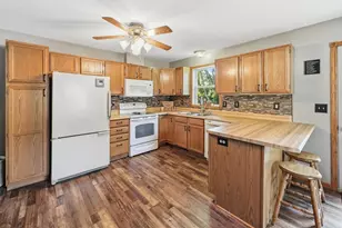 260 Westgate Dr, Winsted, MN 55395 - Photo 8