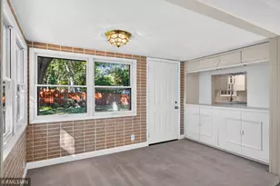 43 Suzanne Ave, Vadnais Heights, MN 55127 - Photo 8