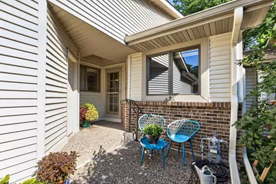 525 Sterling Street S, Maplewood, MN 55119 - Photo 2