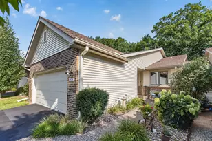 525 Sterling St S, Maplewood, MN 55119 - Photo 1