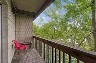 380 Ramsey St, Saint Paul, MN 55102 - Photo 14