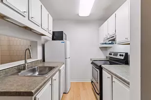 380 Ramsey St, Saint Paul, MN 55102 - Photo 8