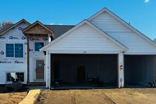 718 Bluffview Ln, Somerset, WI 54025 - Photo 1