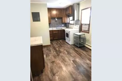 421 E Sanborn Street, Winona, MN 55987 - Photo 2