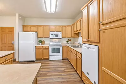 2301 10th Street NW #116, Austin, MN 55912 - Photo 12