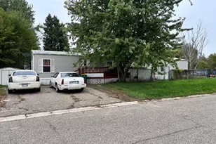 2313 Doral Ave, Albert Lea, MN 56007 - Photo 1