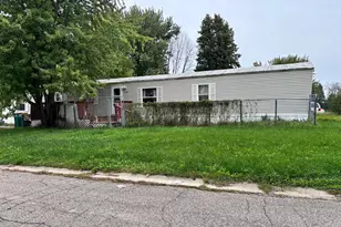 2313 Doral Ave, Albert Lea, MN 56007 - Photo 2