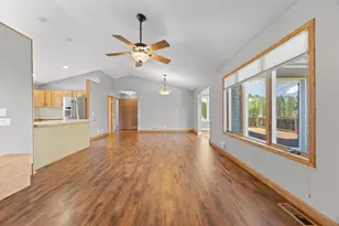145 Airport Rd, Hutchinson, MN 55350 - Photo 10
