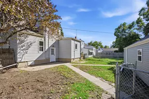 631 11th St N, Moorhead, MN 56560 - Photo 32