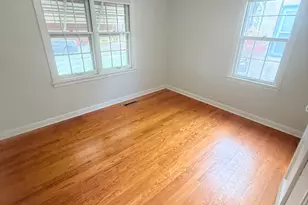1679 Nevada Ave E, Saint Paul, MN 55106 - Photo 8