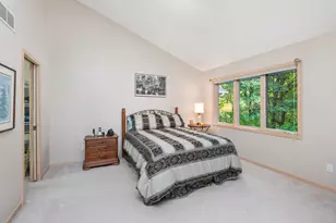 19580 Waterford Ct, Shorewood, MN 55331 - Photo 10