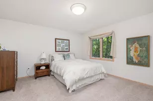 19580 Waterford Ct, Shorewood, MN 55331 - Photo 18