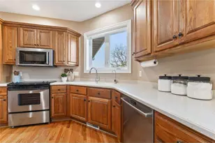 2631 Hawk Hill Ln SW, Rochester, MN 55902 - Photo 12