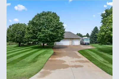 2631 Hawk Hill Lane SW, Rochester, MN 55902 - Photo 2