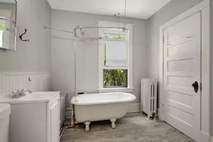 2445 Lyndale Ave S, Minneapolis, MN 55405 - Photo 30