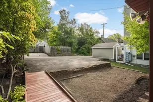 2445 Lyndale Ave S, Minneapolis, MN 55405 - Photo 34