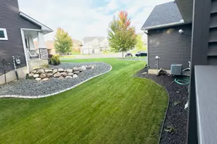 19967 Hiawatha Ct, Lakeville, MN 55044 - Photo 38