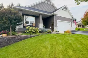 19967 Hiawatha Ct, Lakeville, MN 55044 - Photo 2