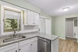 9505 Club House Rd, Eden Prairie, MN 55347 - Photo 20