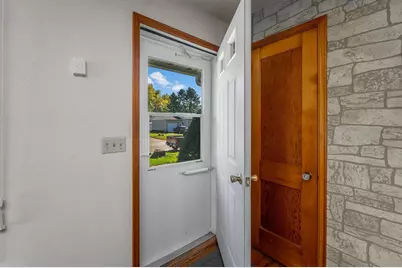 412 S Nicollet Street, Blue Earth, MN 56013 - Photo 2