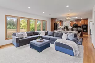 8370 W Lake Dr, Chanhassen, MN 55317 - Photo 12