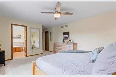 8370 W Lake Drive, Chanhassen, MN 55317 - Photo 28