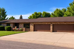 350 6th St NE, Perham, MN 56573 - Photo 2