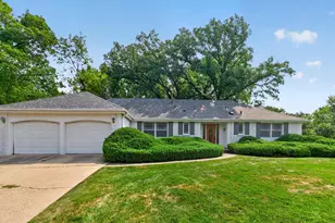 9923 Brookside Cir, Bloomington, MN 55431 - Photo 4