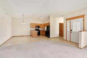 4121 Trumpeter Dr S E, Rochester, MN 55904 - Photo 8