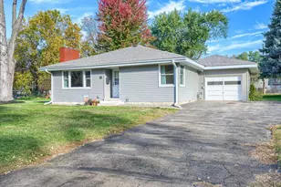 830 5th St W, Hastings, MN 55033 - Photo 2