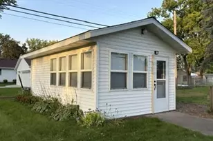 830 5th St W, Hastings, MN 55033 - Photo 2