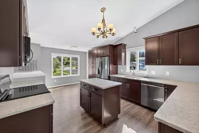 4402 Cambridge Lane NW, Rochester, MN 55901 - Photo 8