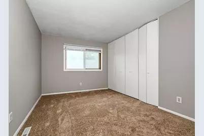 5563 E Bavarian Pass, Fridley, MN 55432 - Photo 12