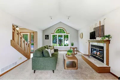 17330 Ipswich Way, Lakeville, MN 55044 - Photo 4