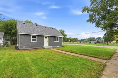 4533 Welcome Avenue N, Crystal, MN 55422 - Photo 2