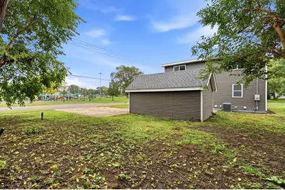 4533 Welcome Avenue N, Crystal, MN 55422 - Photo 8