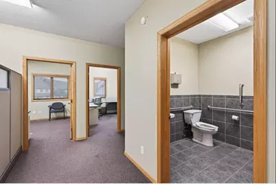2115 County Road D E #200, Maplewood, MN 55109 - Photo 10