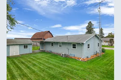 823 East Street S, Caledonia, MN 55921 - Photo 20