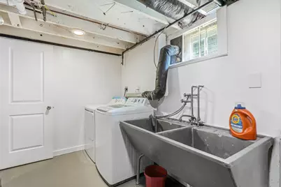 211 Morton Street E, Saint Paul, MN 55107 - Photo 20