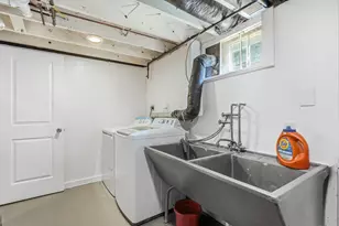 211 Morton Street E, Saint Paul, MN 55107 - Photo 20