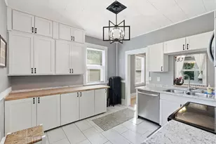 211 Morton Street E, Saint Paul, MN 55107 - Photo 12