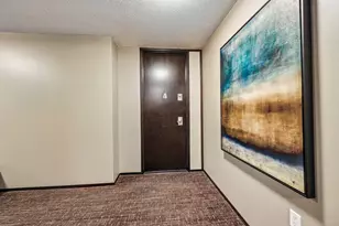 400 Groveland Ave, Minneapolis, MN 55403 - Photo 32